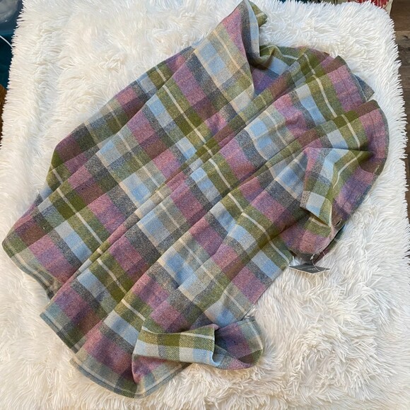 Earth Squared Plaid Wool Wrap Free Trade Hybrid Poncho Lap Blanket One Size NWT - Picture 8 of 13